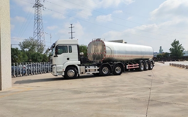 38噸鮮奶啟程記 四川半掛罐車現場直擊